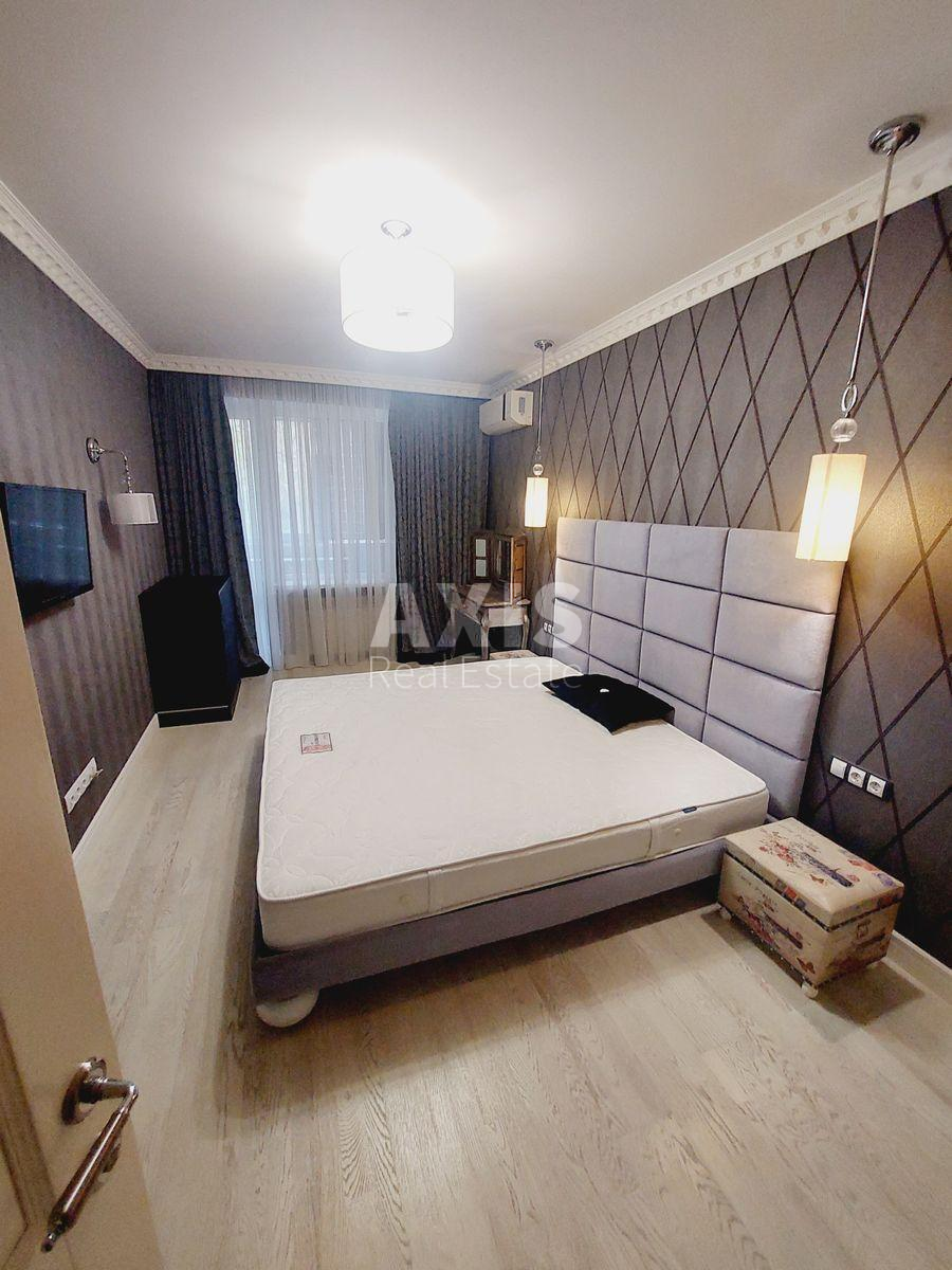 3k apartment vul. Barbjusa Anri 22/260