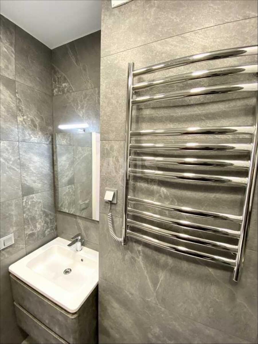 2k apartment vul. Gulaka Mykoly 43