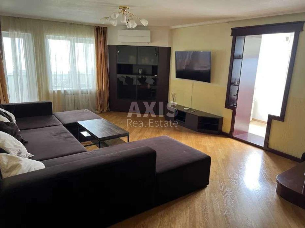 4k apartment vul. Bogatyrs'ka 6/10