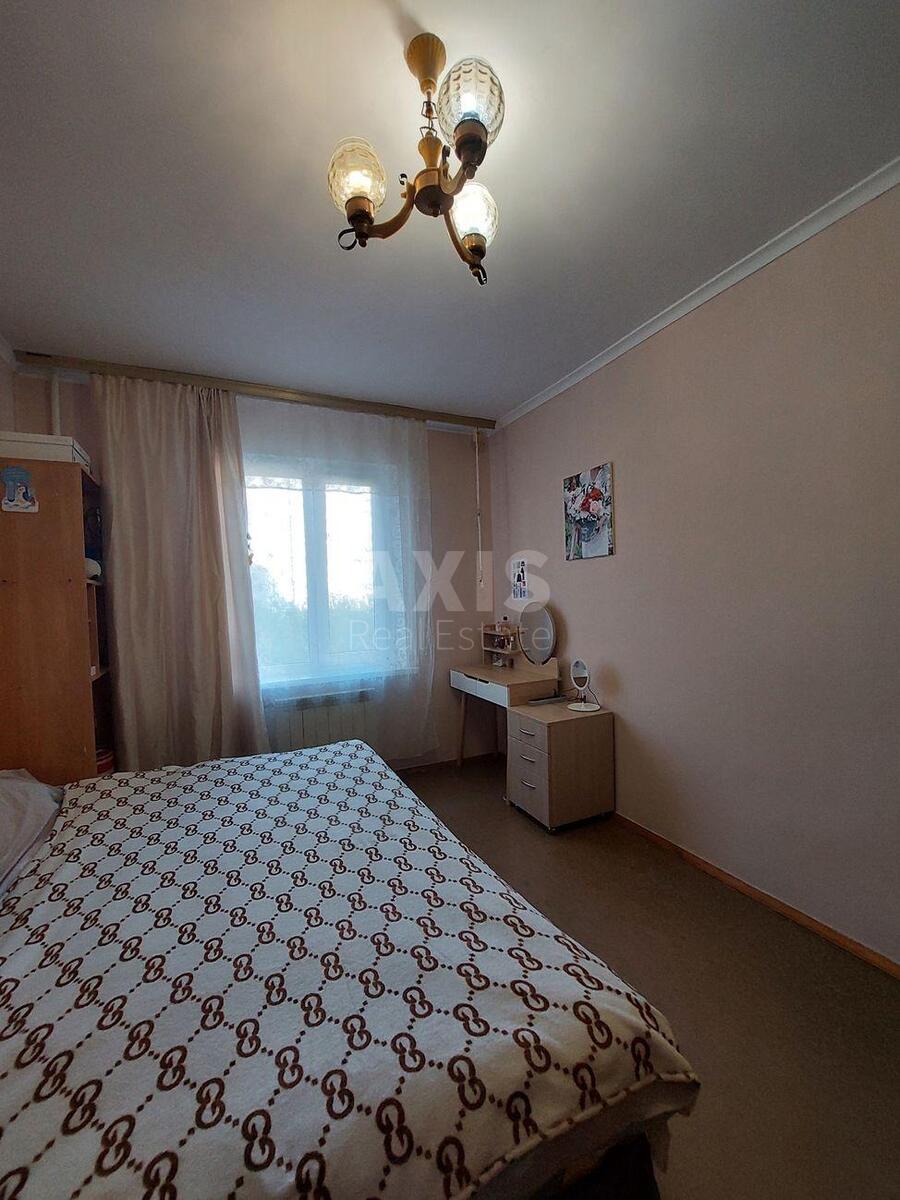 3k apartment vul. Ahmatovoi' Anny 11В