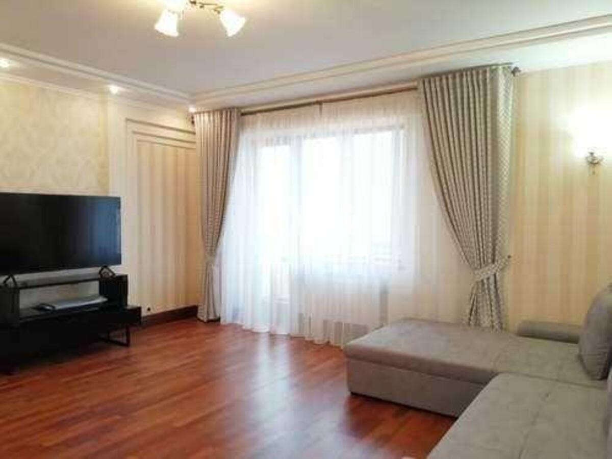 5k apartment vul. Staronavodnyc'ka 4в