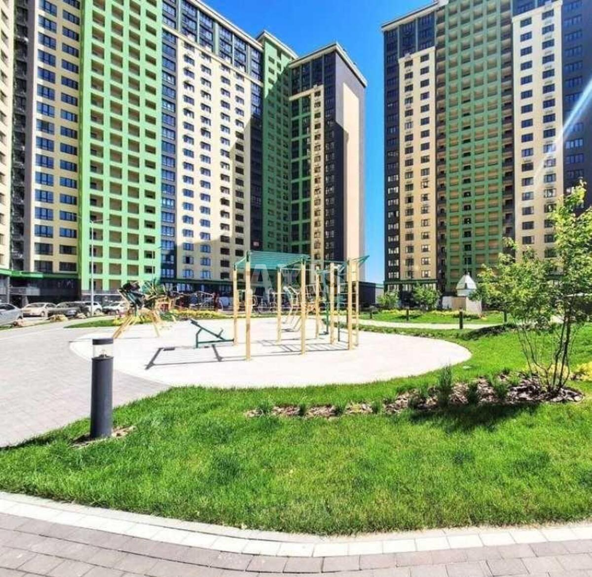 3k apartment vul. Radchenka Petra 27