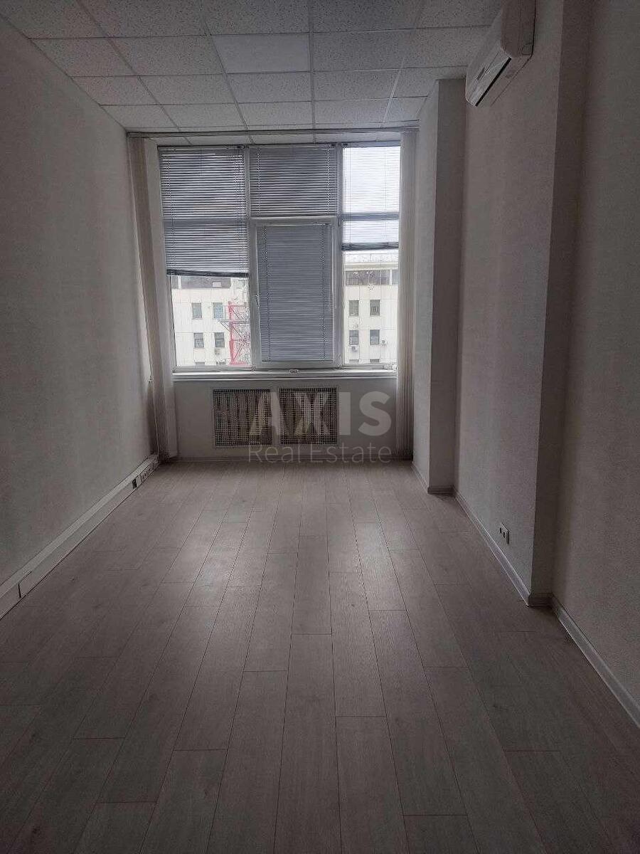 Office vul. Kutuzova 18/7, 40m2