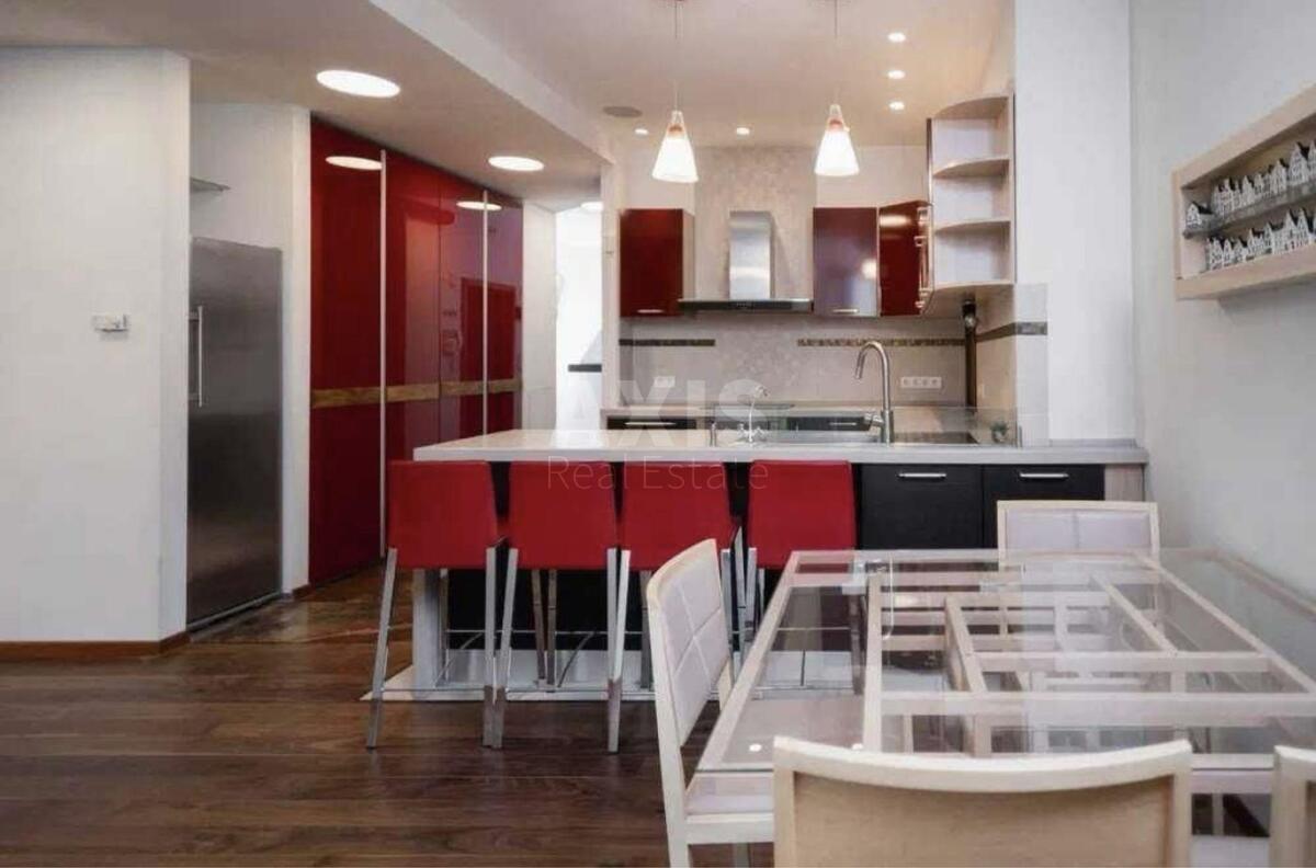 4k apartment vul. Panasa Myrnogo 171