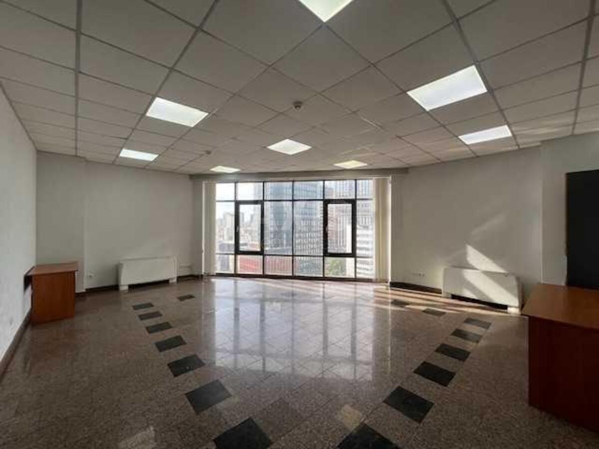 Office vul. Velyka Vasyl'kivs'ka 72, 180m24