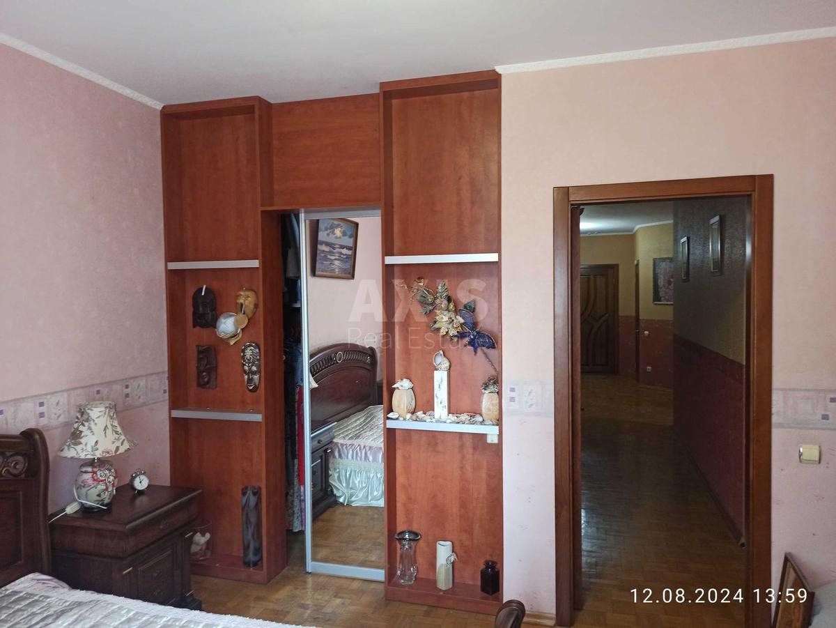 3k apartment vul. Dragomanova 31Б8