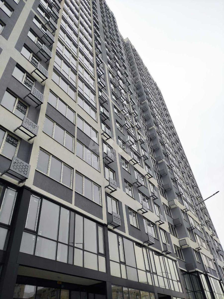 1k apartment vul. Revuc'kogo 400