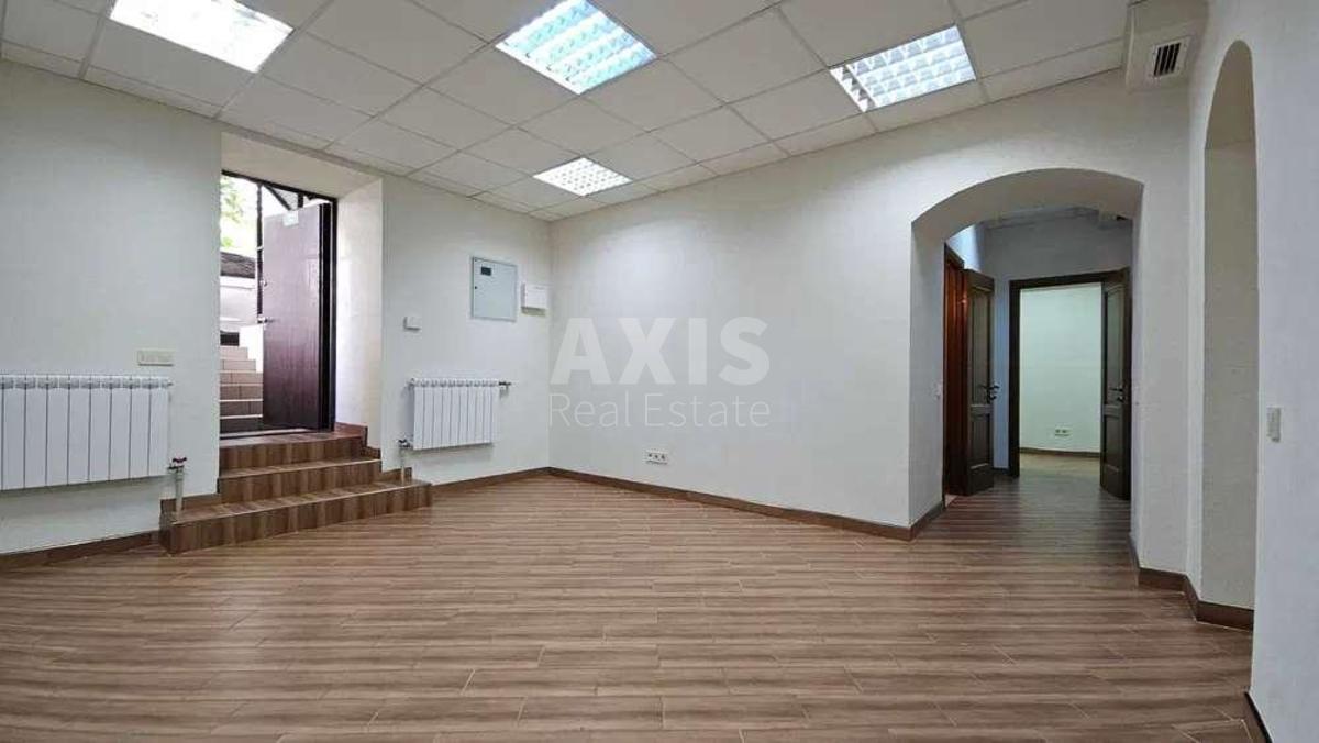 Office vul. Volodymyrs'ka 12В, 90m2