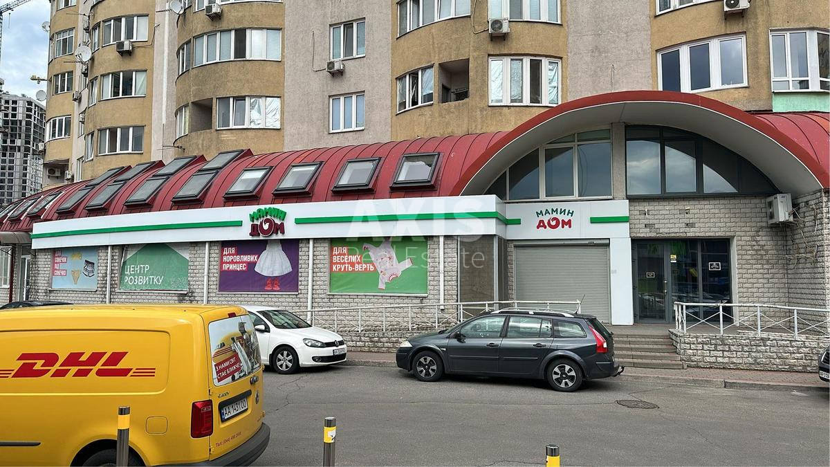 Объект сервиса ул. Драгоманова 21, 300м2