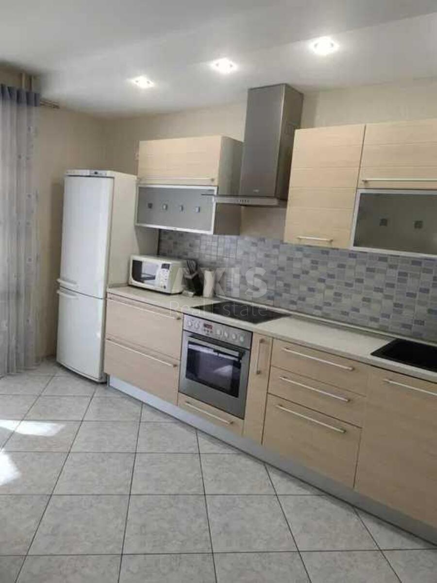 2к квартира ул. Ревуцкого 9