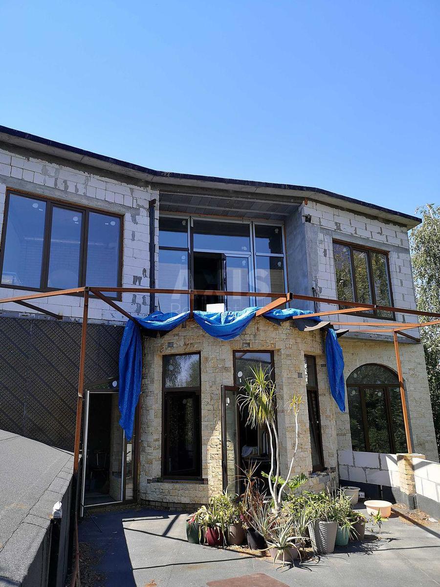 House vul. Bogatyrs'ka, 300m2, Kyiv city