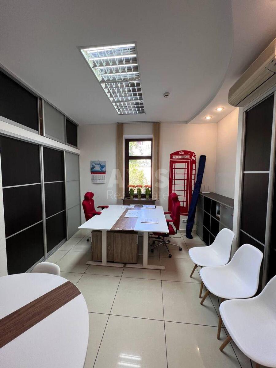 Office vul. Lysenka 2А, 140m22