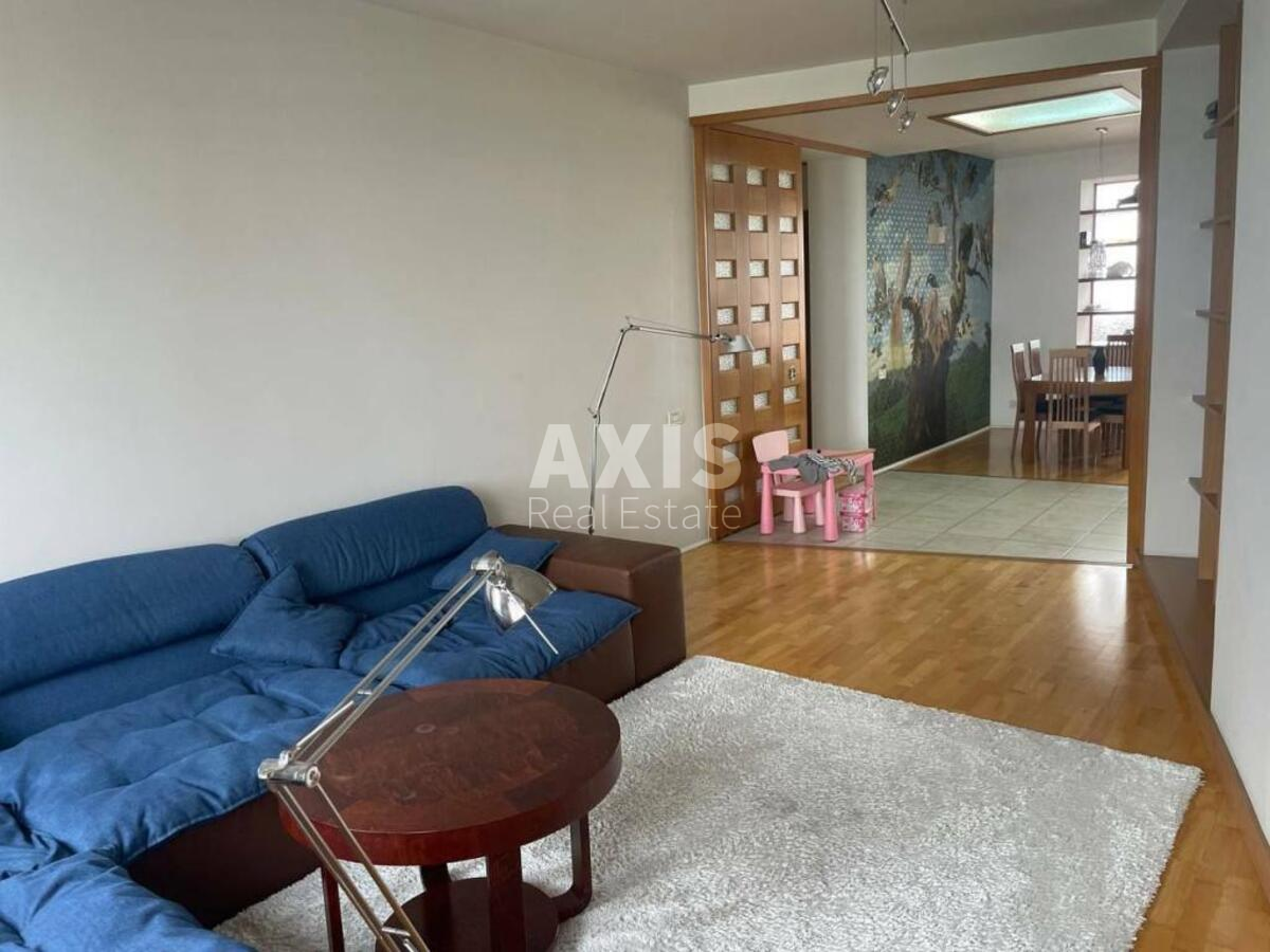 4k apartment vul. Botkina 45
