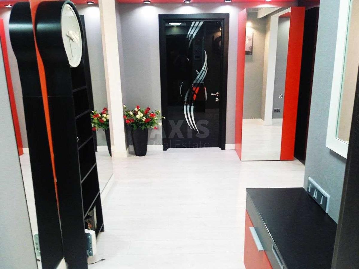 3k apartment vul. Geroi'v Kosmosu 131