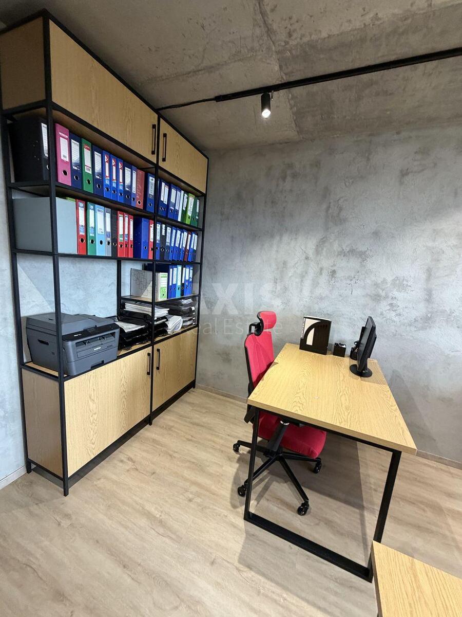 Офис наб. Днепровская 18Б, 47м26135911