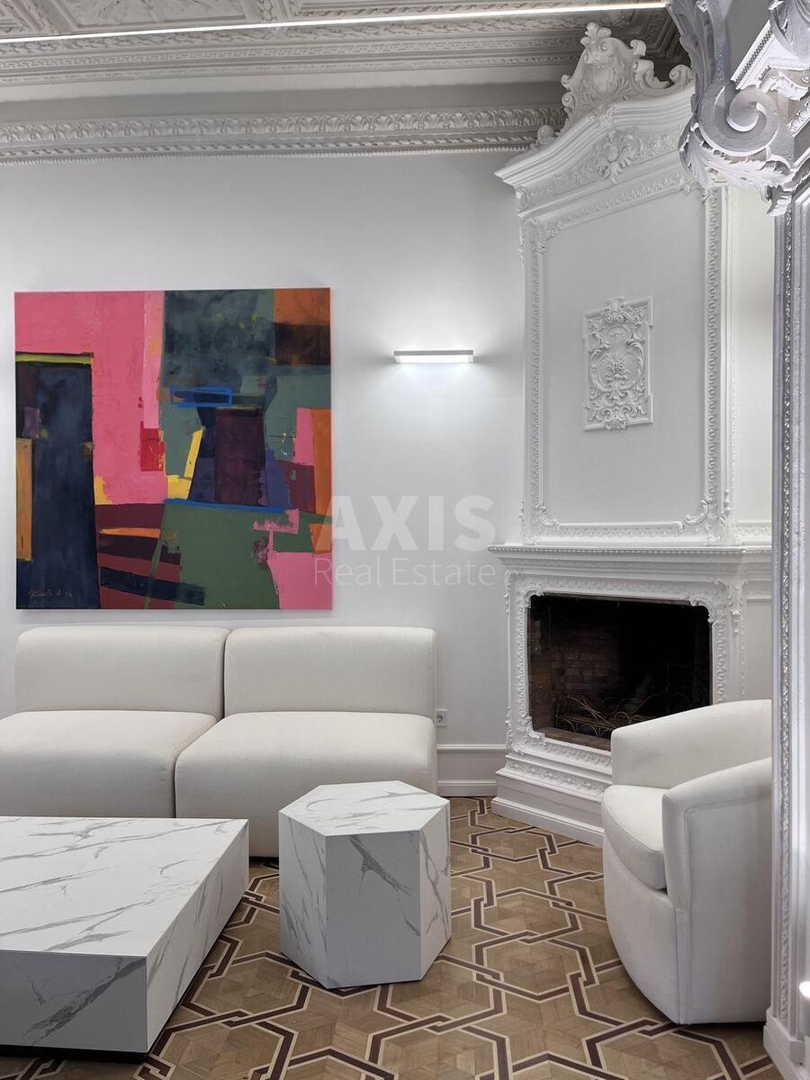 Office vul. Rustaveli Shota 22, 180m29