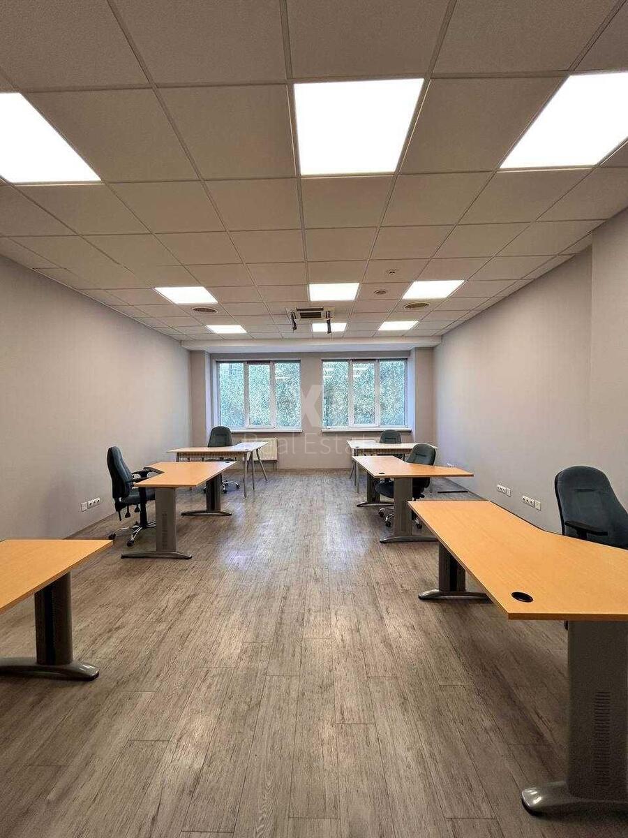 Office vul. Pol'ova 24Д, 524m2565888