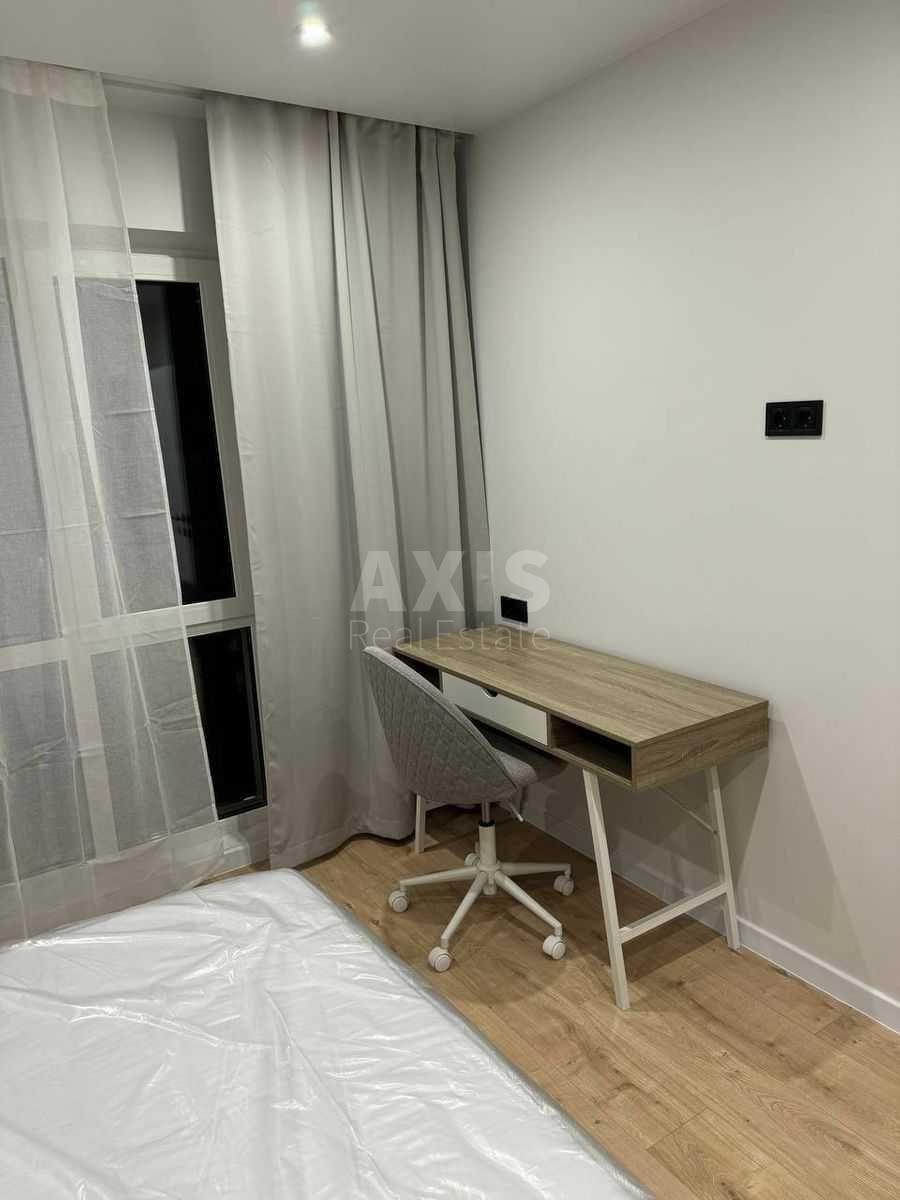 2k apartment vul. Myhajla Maksymovycha 244