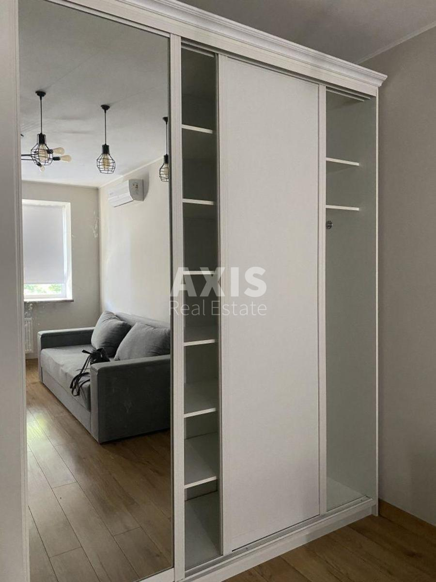 1k apartment vul. Lebedjeva Akademika 1402060