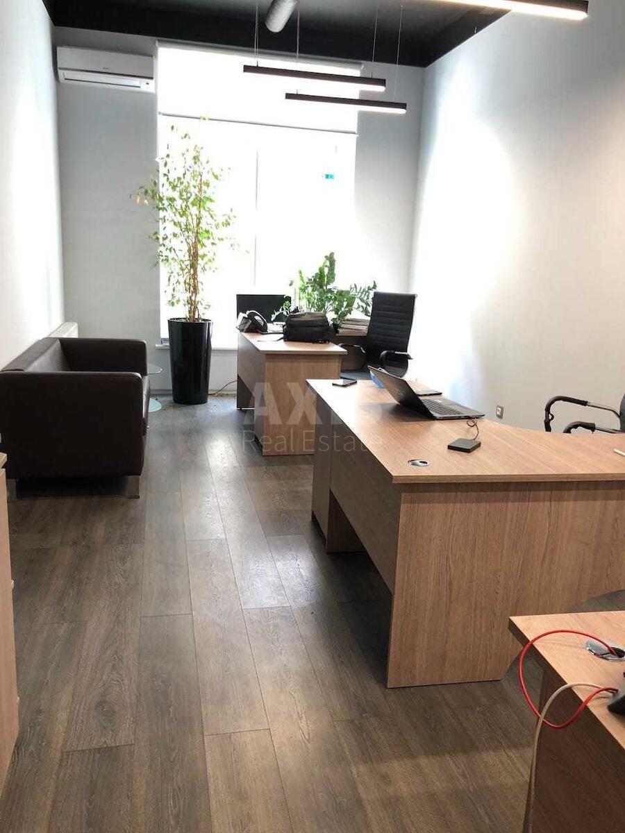 Office vul. Degtjarna 8, 220m26250511