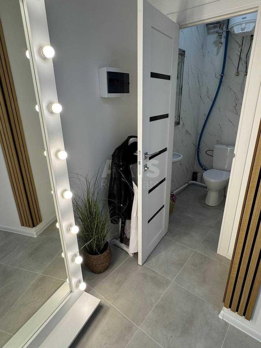 Office vul. Myhajla Maksymovycha 24, 21m2618384