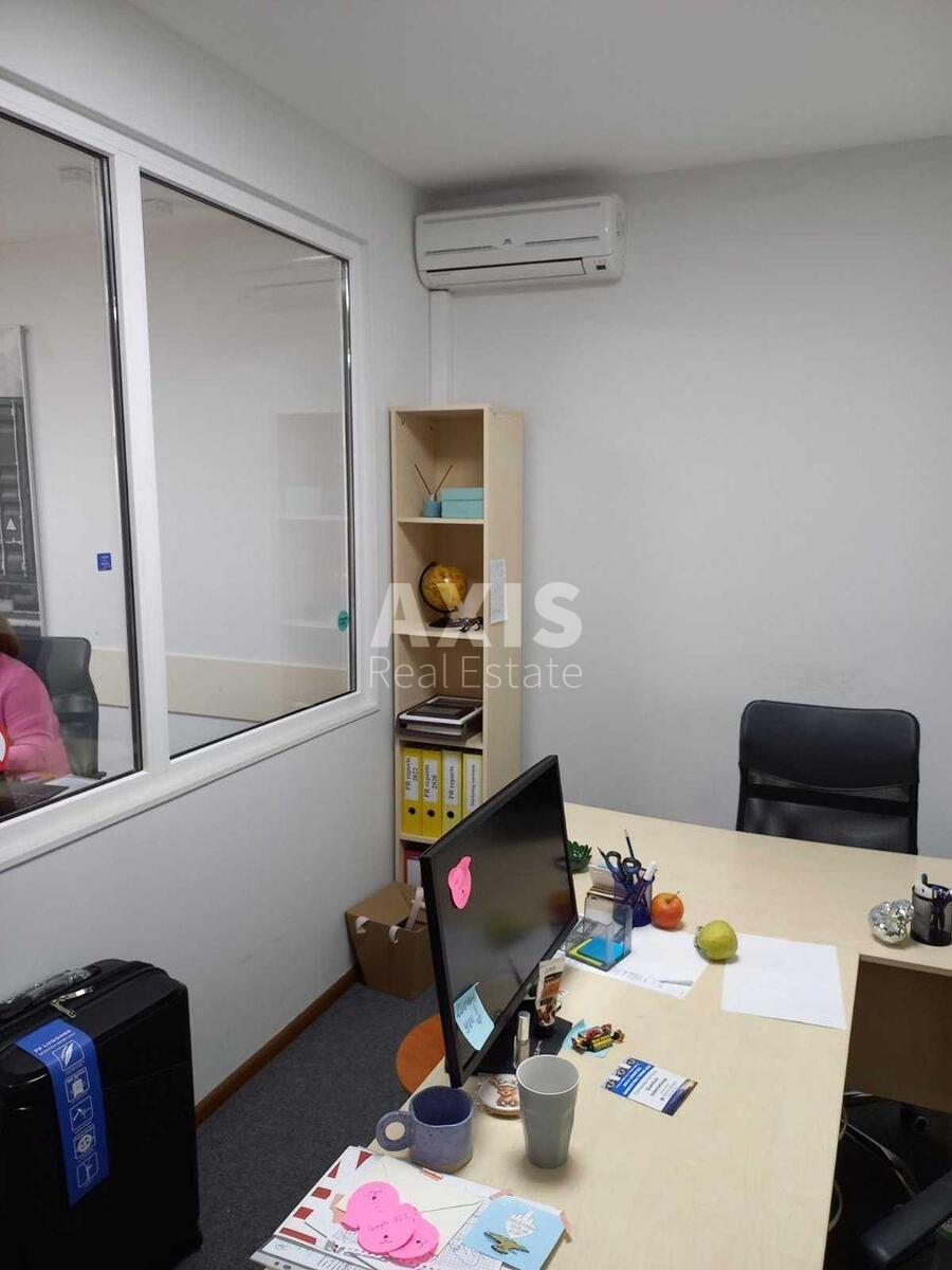 Office prov. Jaroslavs'kyj 7/9, 155m2581097