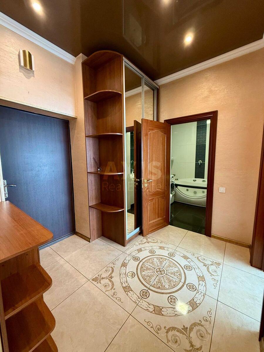 2k apartment nab. Dniprovs'ka 146