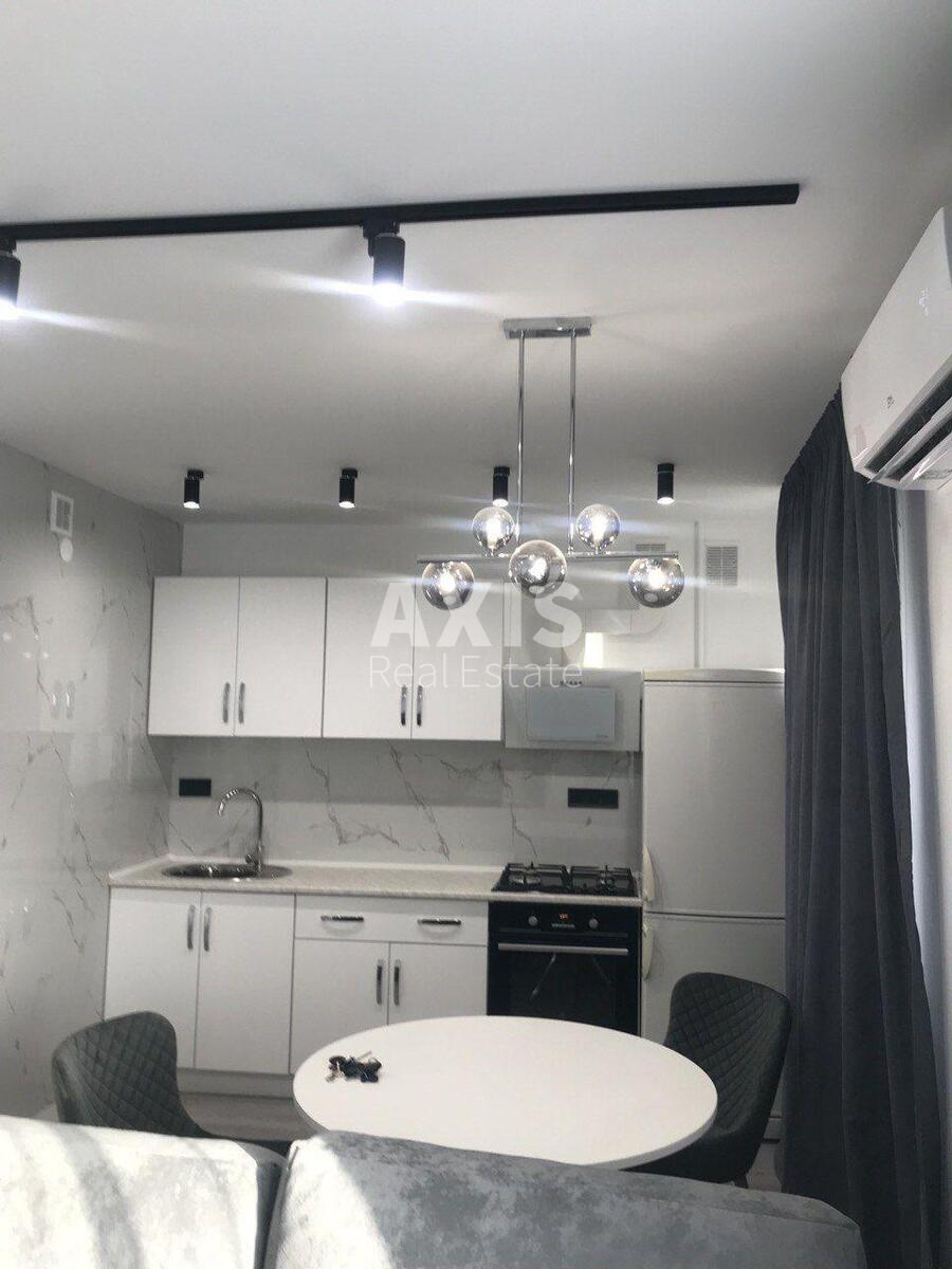 2k apartment vul. Mel'nykova 7159364