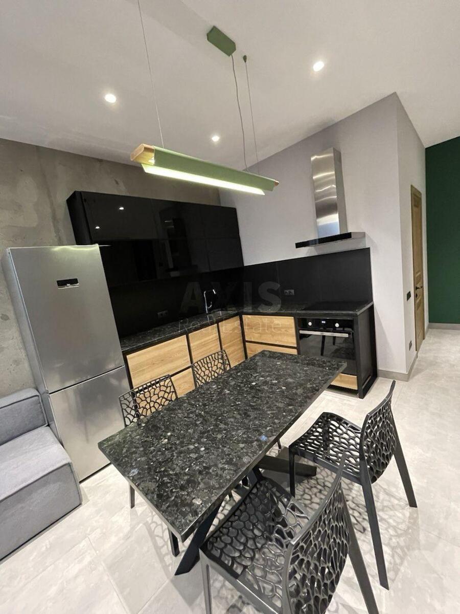 1k apartment vul. Antonovycha 44