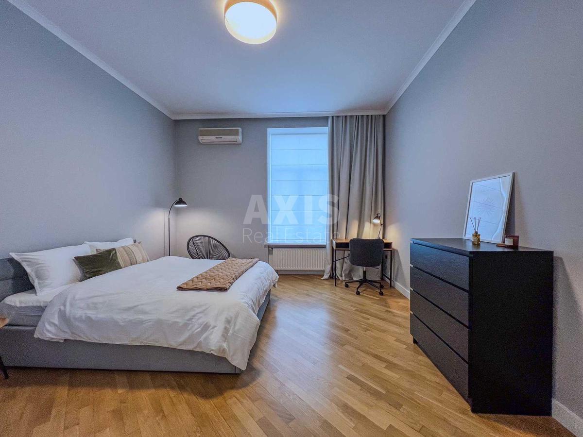 4k apartment vul. Antonovycha 184