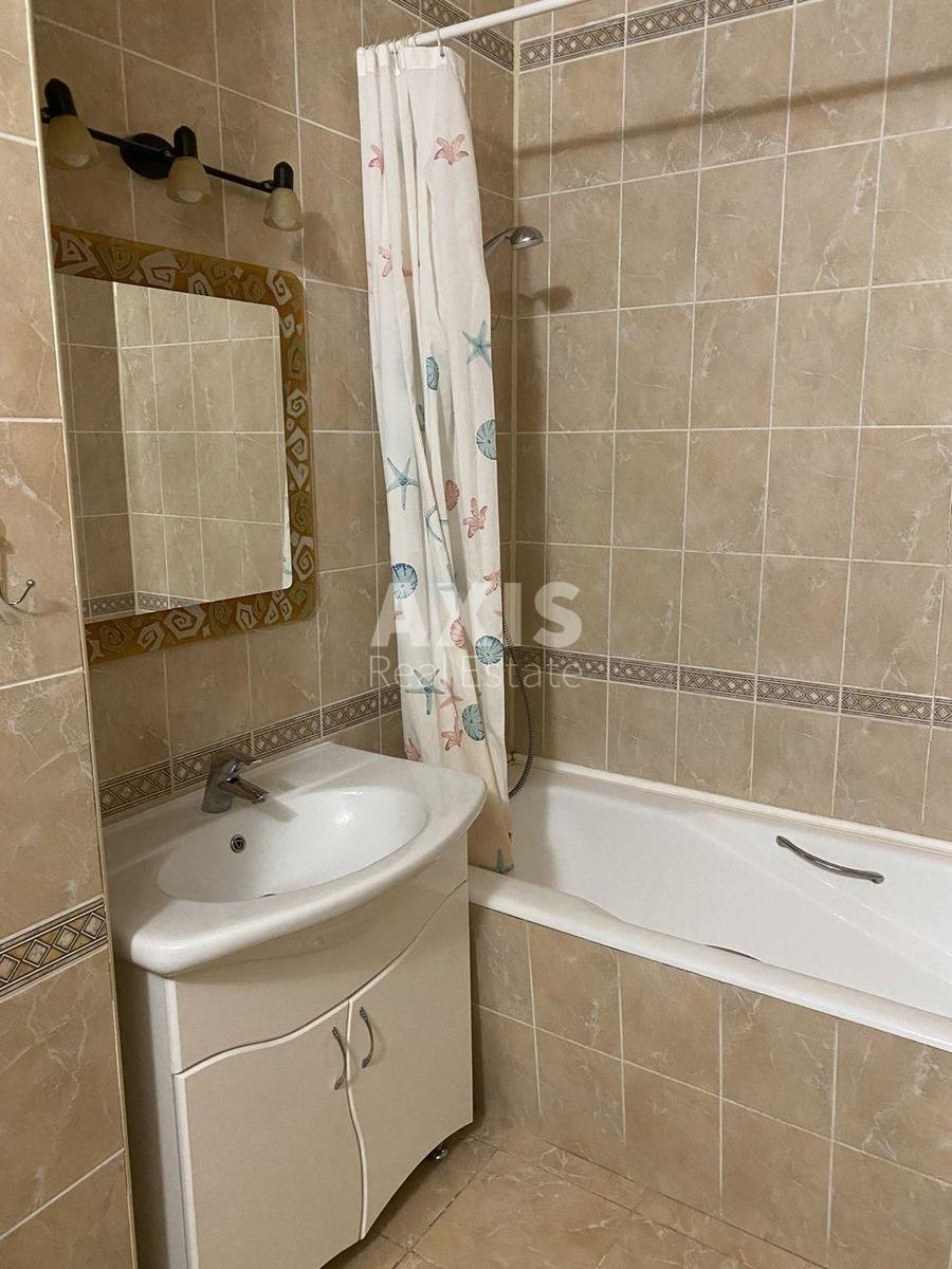 2k apartment pr-t Bazhana Mykoly 105