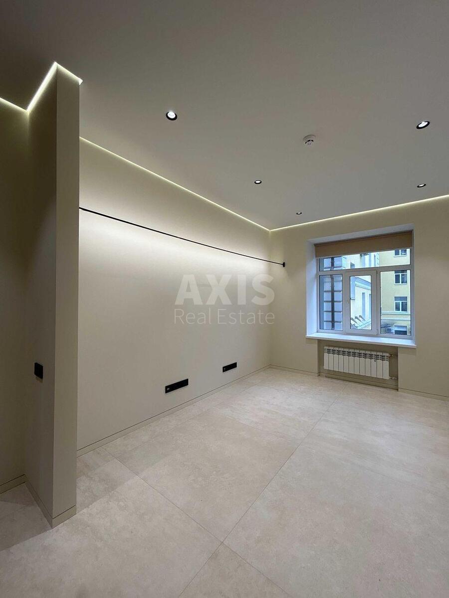 Office prov. Kutuzova 3, 230m23