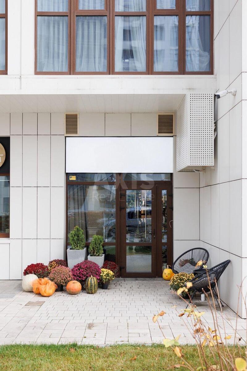 Объект торговли ул. Андрея Верхогляда 15А, 91м261312