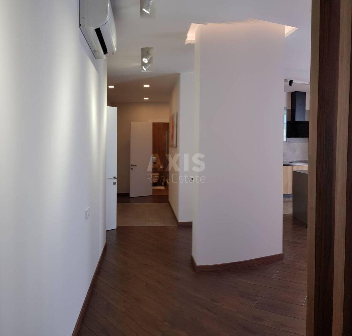 3k apartment vul. Strutyns'kogo Sergija 26
