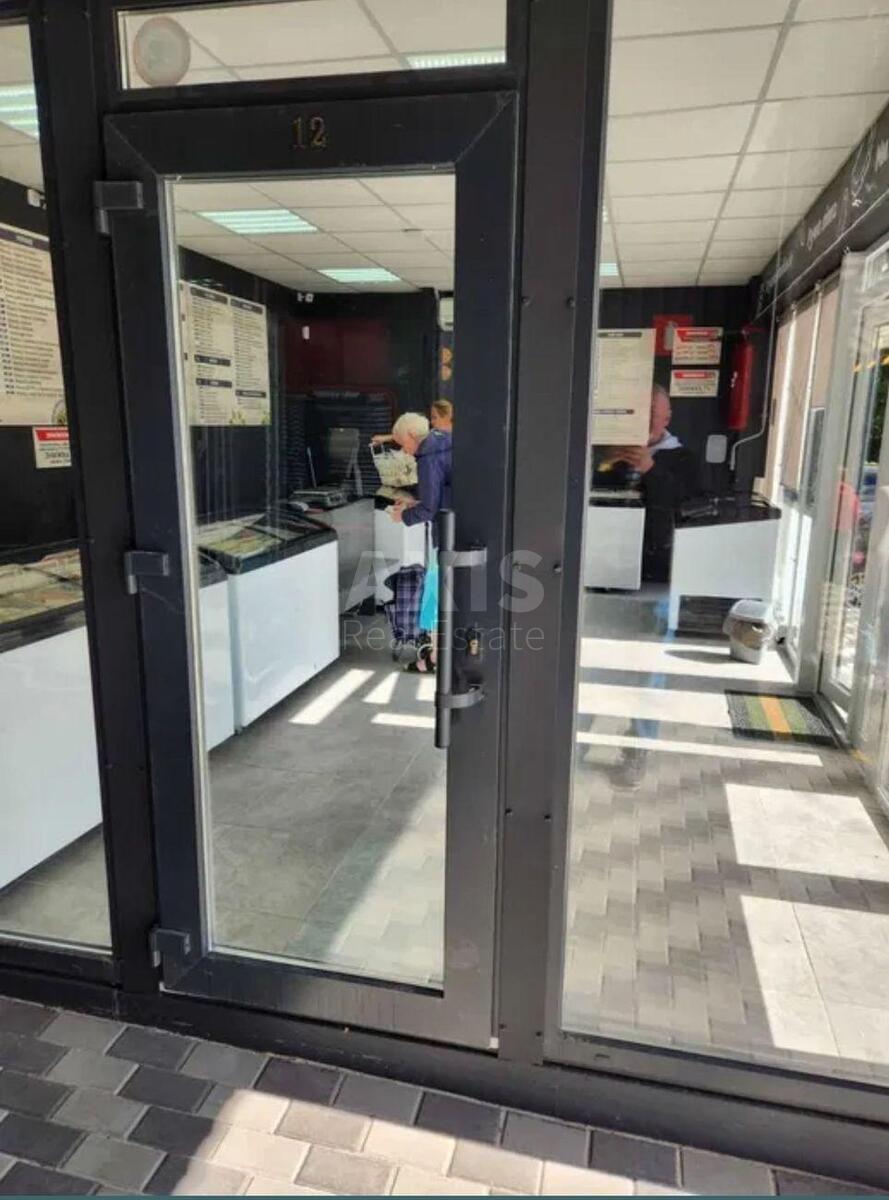 Объект торговли пр-т Рокоссовского Маршала 3/4, 18м261650