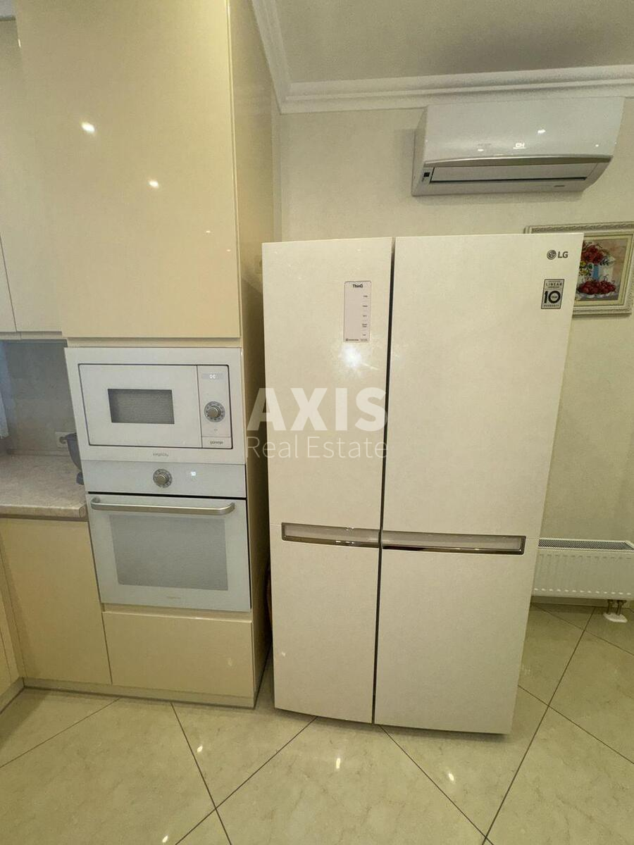 3k apartment vul. Kahovs'ka 600