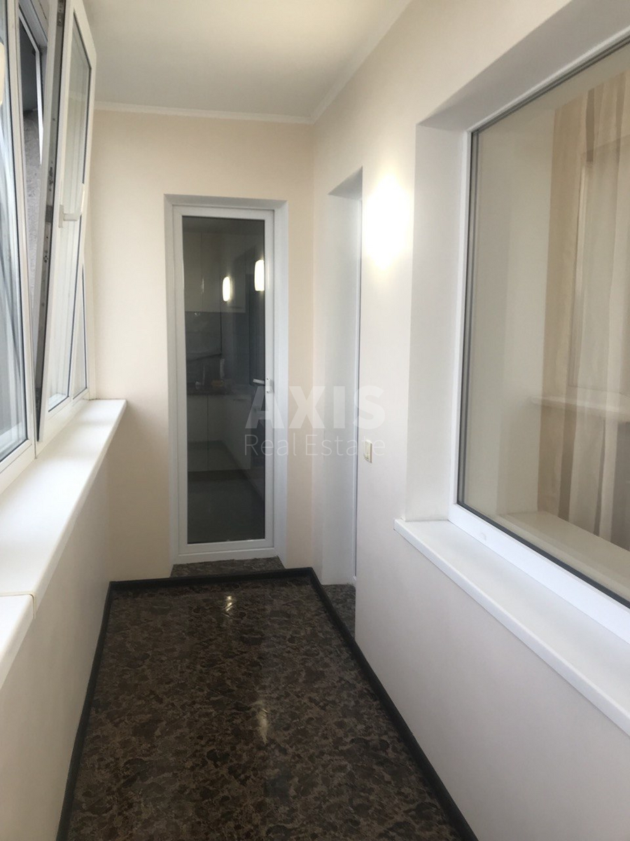 3к квартира ул. Братства Тарасовцев 12/376195713