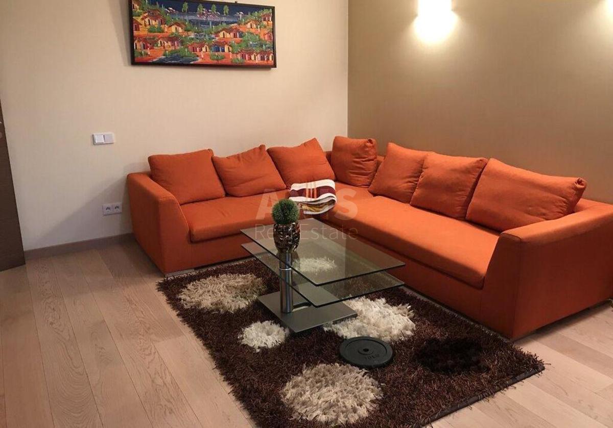 2k apartment vul. Volyns'ka 102