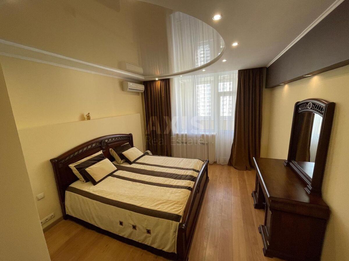 3k apartment vul. Osokors'ka 2А
