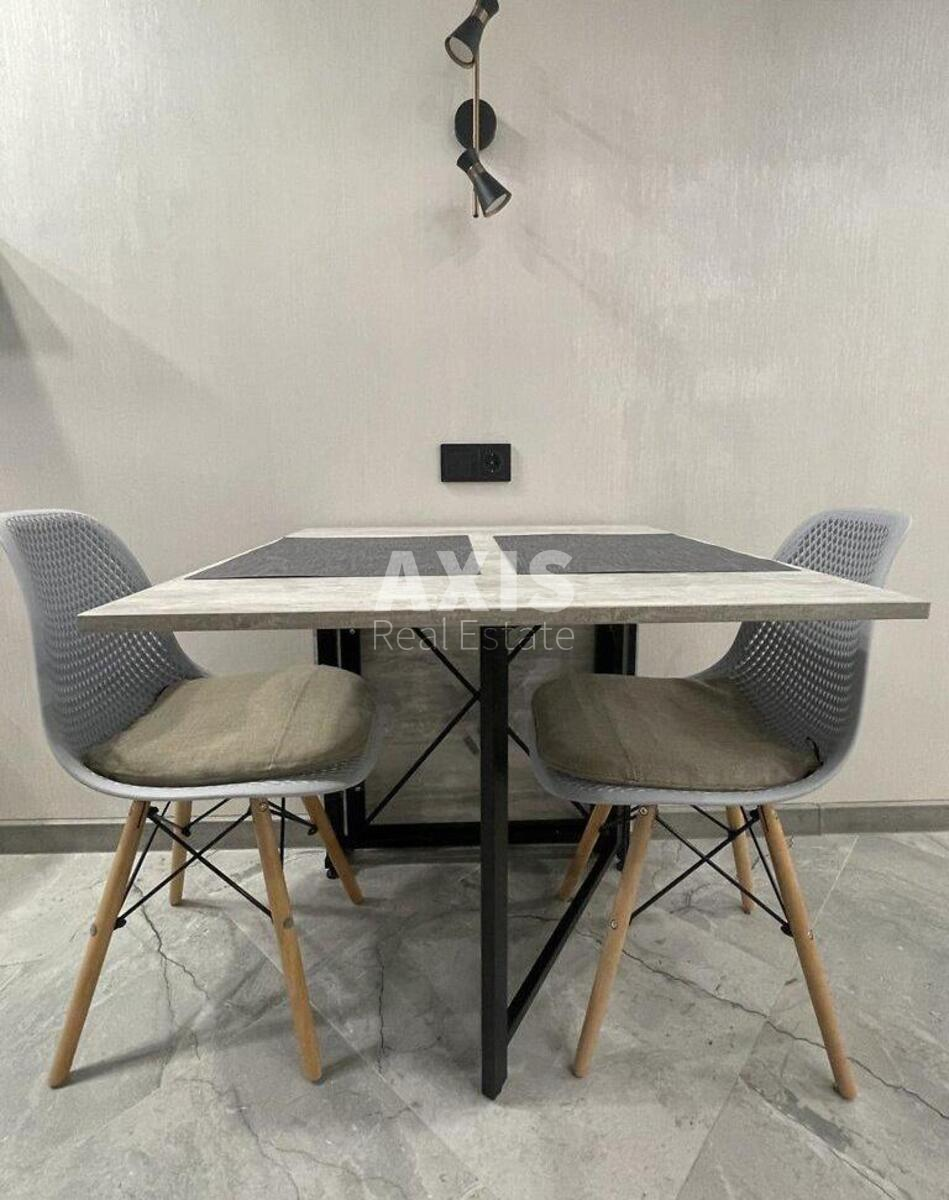 1k apartment vul. Naumova Generala 1Б0