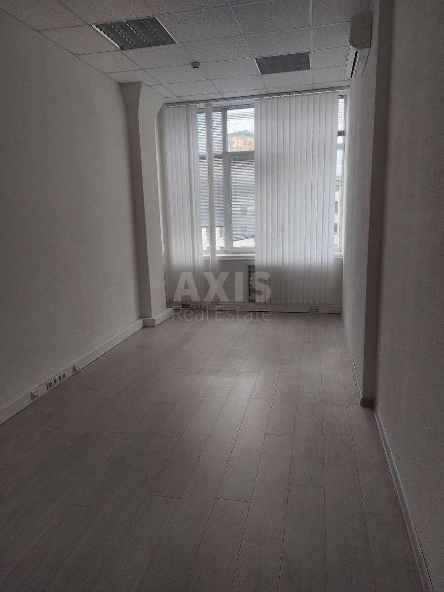 Office vul. Kutuzova 18/7, 40m20