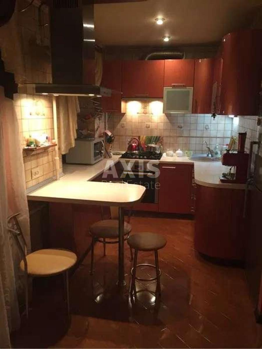 3k apartment vul. Vyborz'ka 800