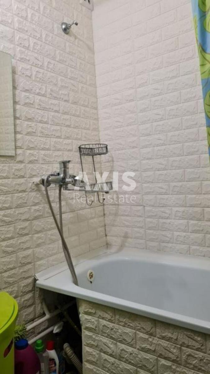 1k apartment vul. Vyshnjakivs'ka 8а3