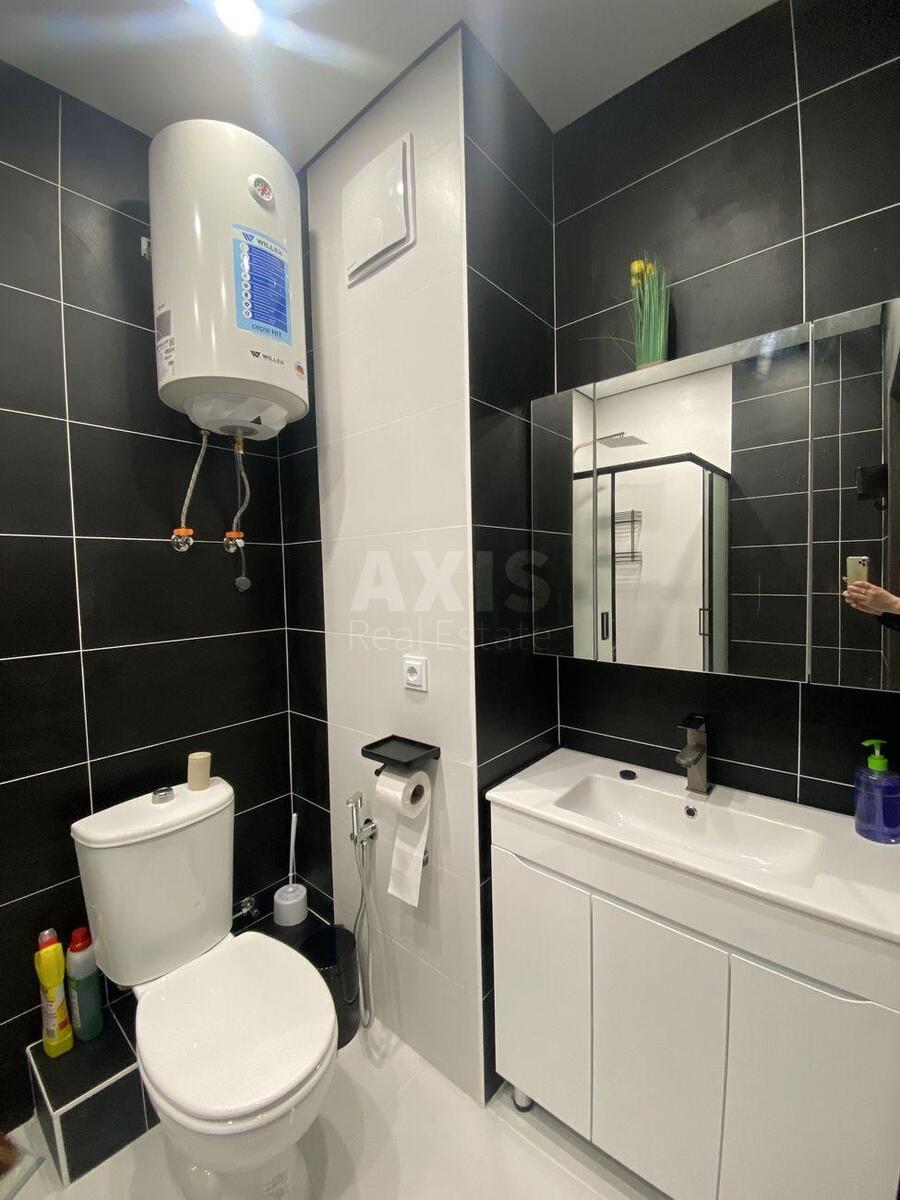 1k apartment vul. Oleksandra Olesja 8/174
