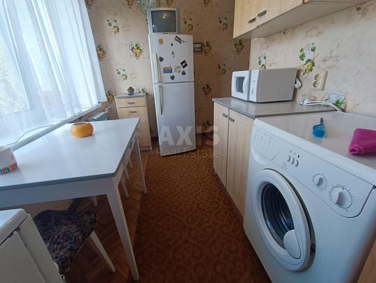 2k apartment vul. Parkovo-Syrec'ka 121