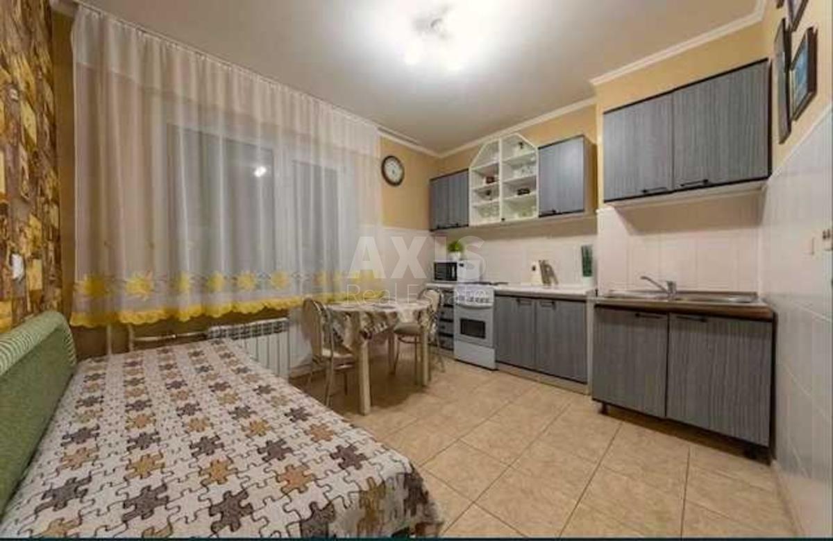 1k apartment nab. Dniprovs'ka 15Є