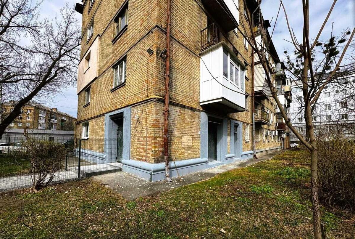 Trade object vul. Kopylenka Oleksandra 3, 50m2597330