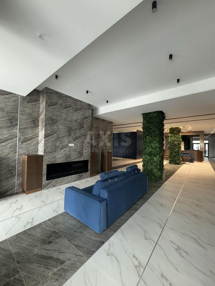 3k apartment vul. Zvirynec'ka 720
