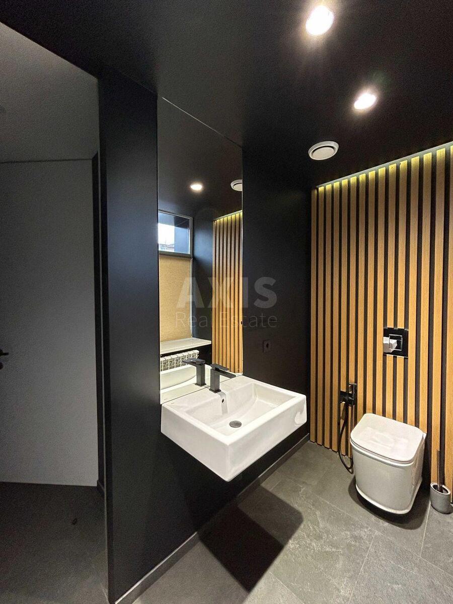 Office prov. Kutuzova 3, 230m24