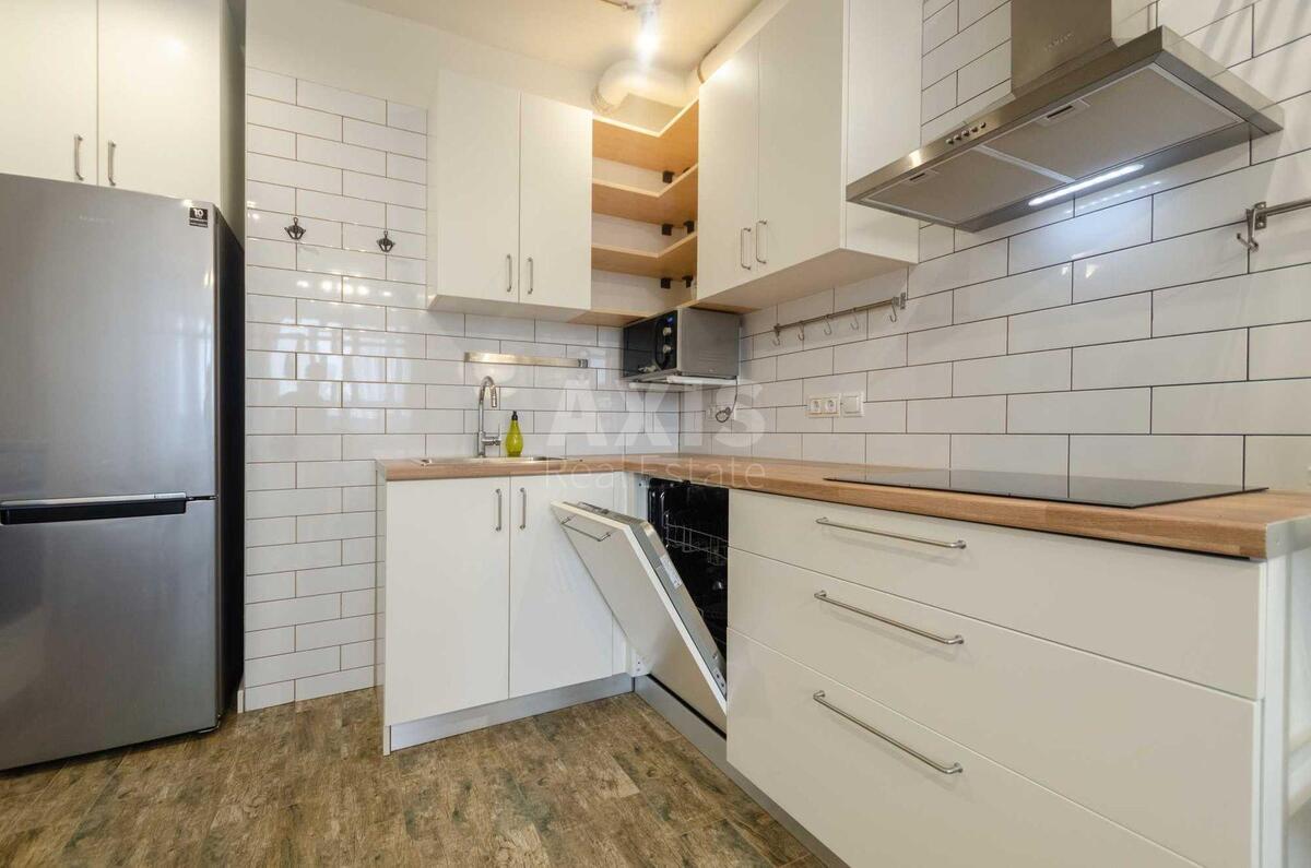 1k apartment vul. Sverstjuka Jevgena 4615760